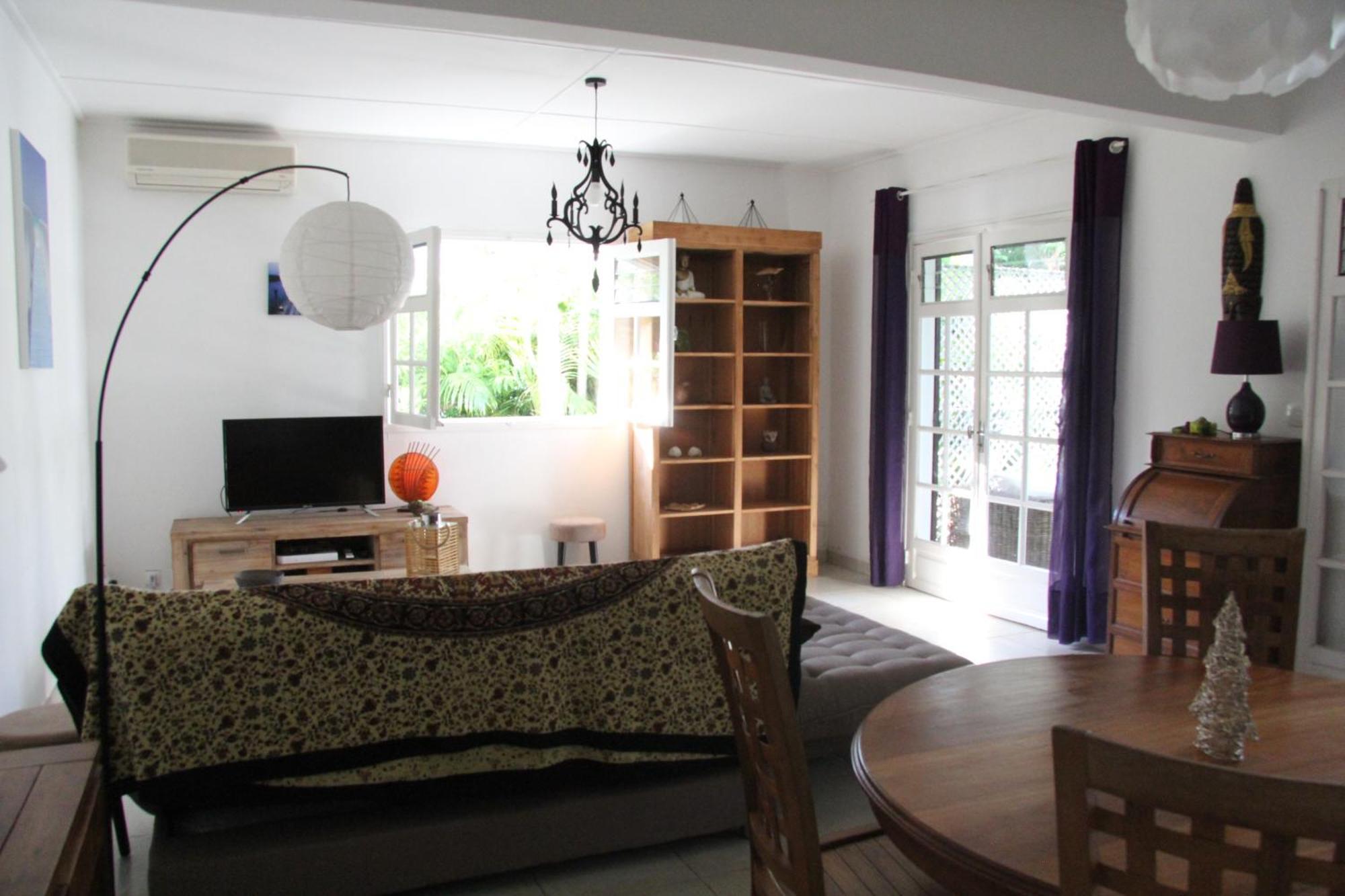 לה סאלין לה ביינס Maison Meublee Avec Piscine Pres Du Lagon מראה חיצוני תמונה